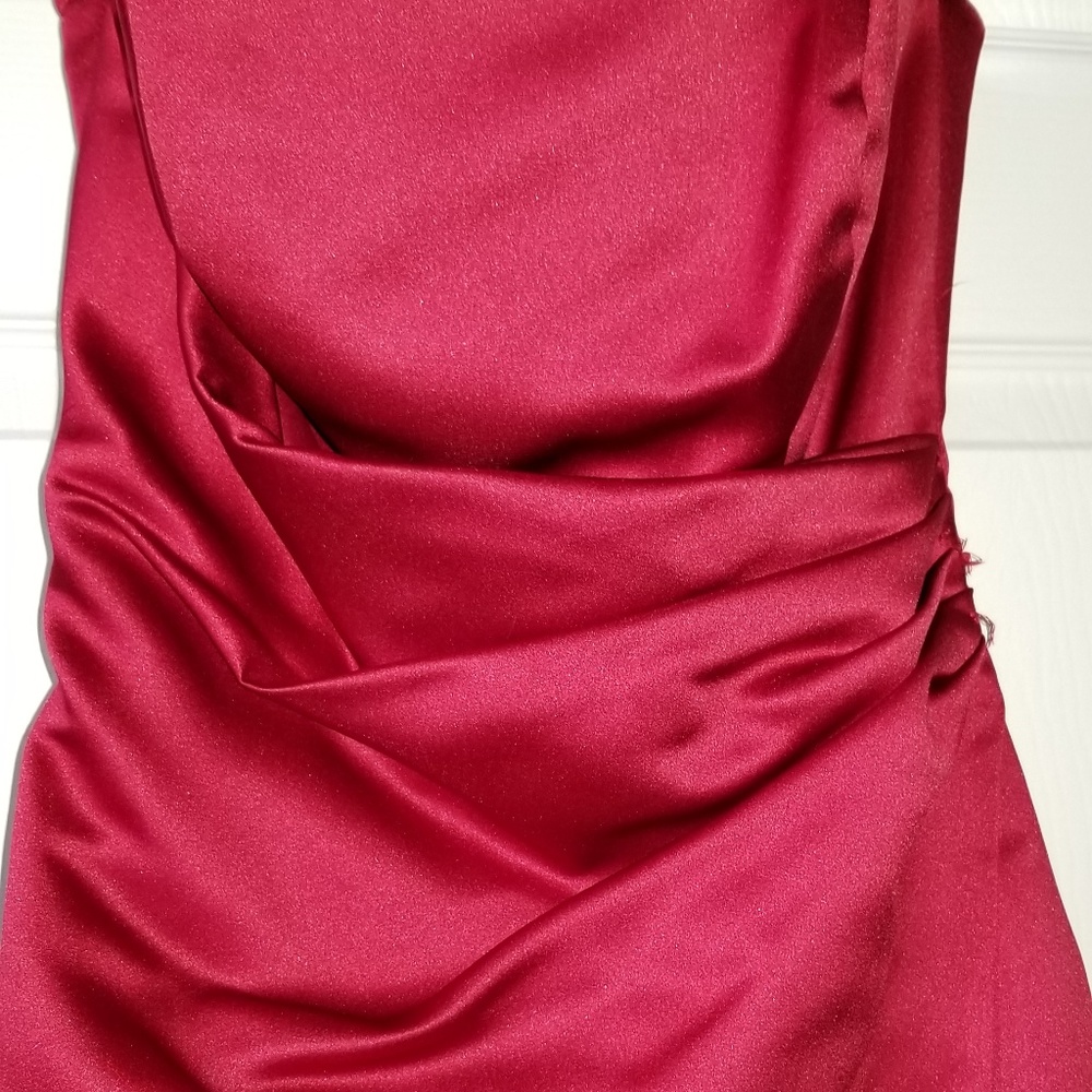 David's Bridal size 6 red formal/bridesmaid dress - Picture 6 of 7